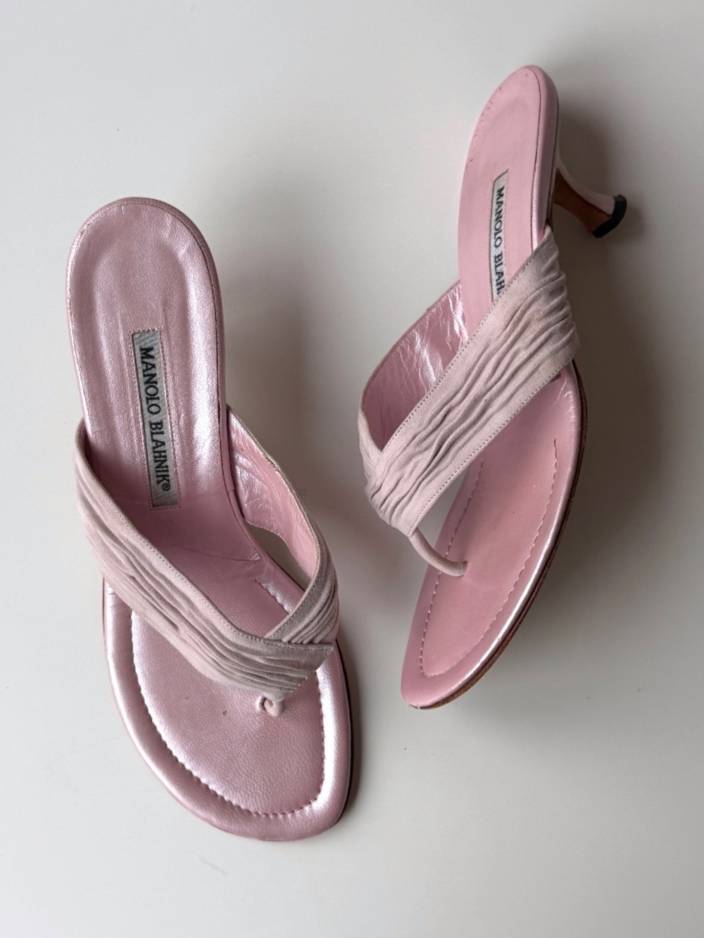 Vintage Manolo Blahnik baby pink metallic leather thong slides, IT 37.5 / 7-7.5